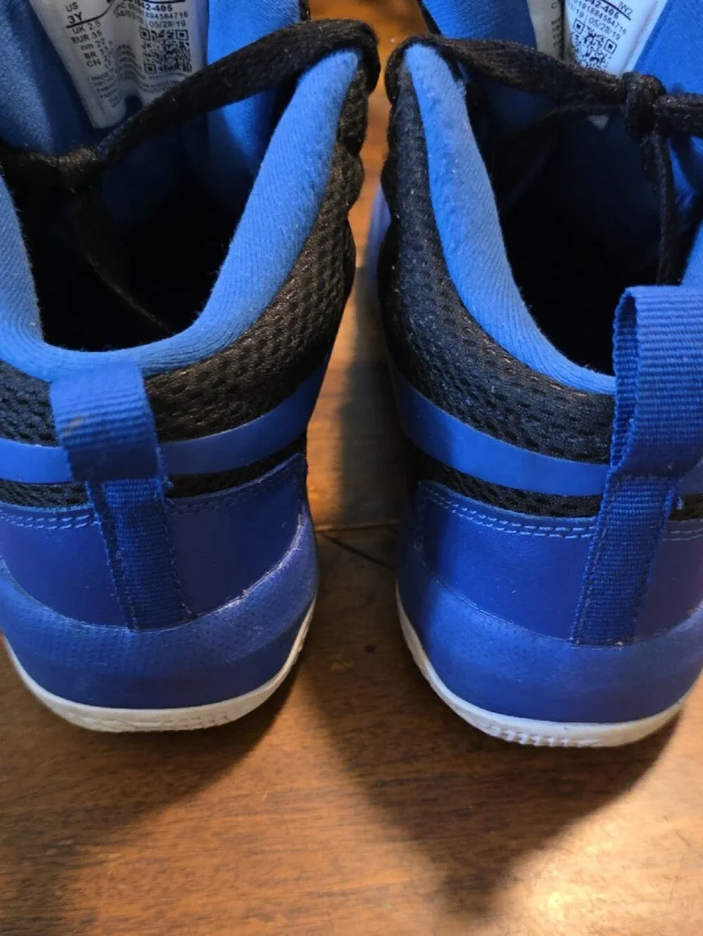 Nike Kids Blue 'Team Hustle' Strap Sneakers